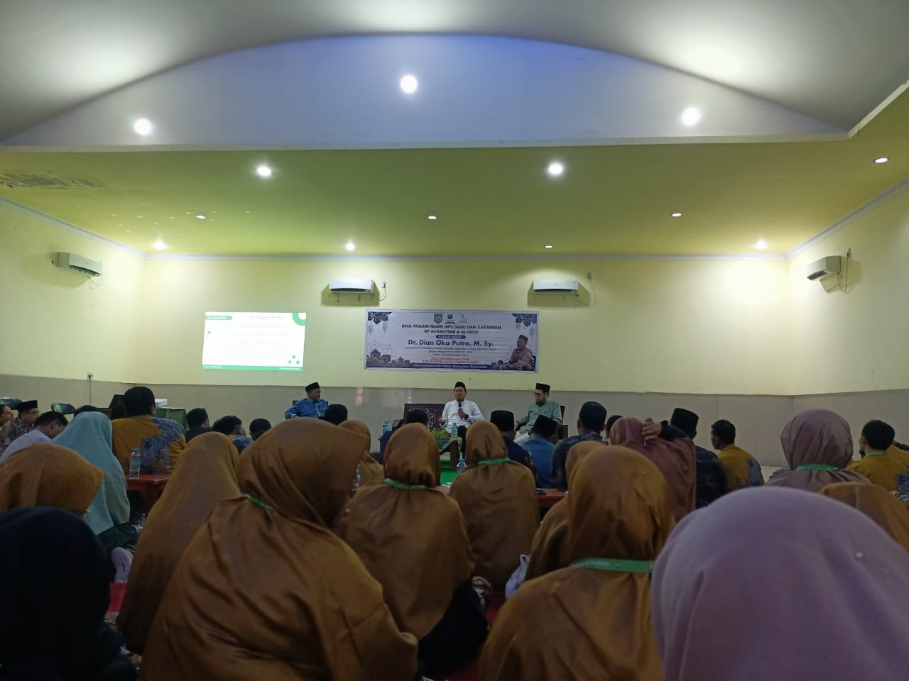 Stadium Generale BPI Guru & Karyawan SIT Al-Kautsar dan Al-Fatih Duri T.A 2025/2026: Menginspirasi melalui Ilmu, Nilai, Keteladanan, dan Nasehat