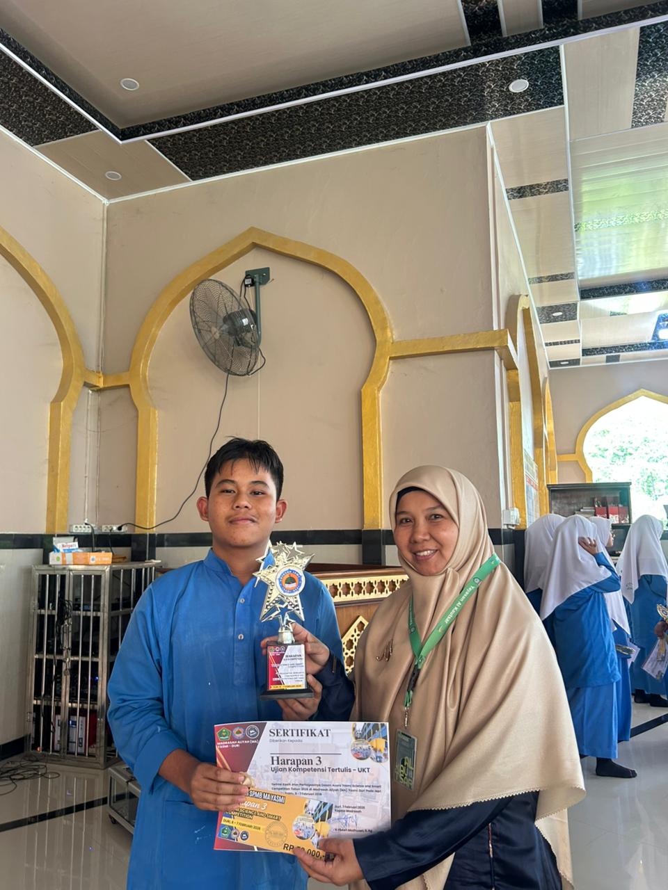 Langkah Pasti Menuju Prestasi: Kafi Ferdianda Alfebi Murid SMP IT Al-Kautsar Raih Harapan 3 Lomba UKT di Ajang Yasmi Science and Smart Competition 2026