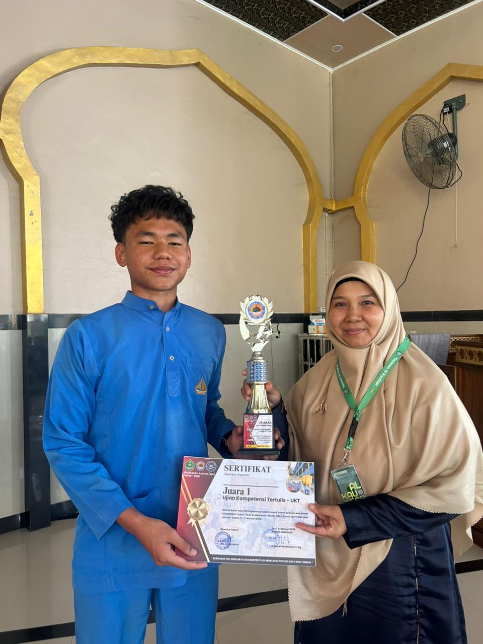Gemilang di Puncak Prestasi! Ahmed Bake Abe Jemsi Murid SMP IT Al-Kautsar Sabet Juara 1 Ajang Yasmi Science and Smart Competition 2026