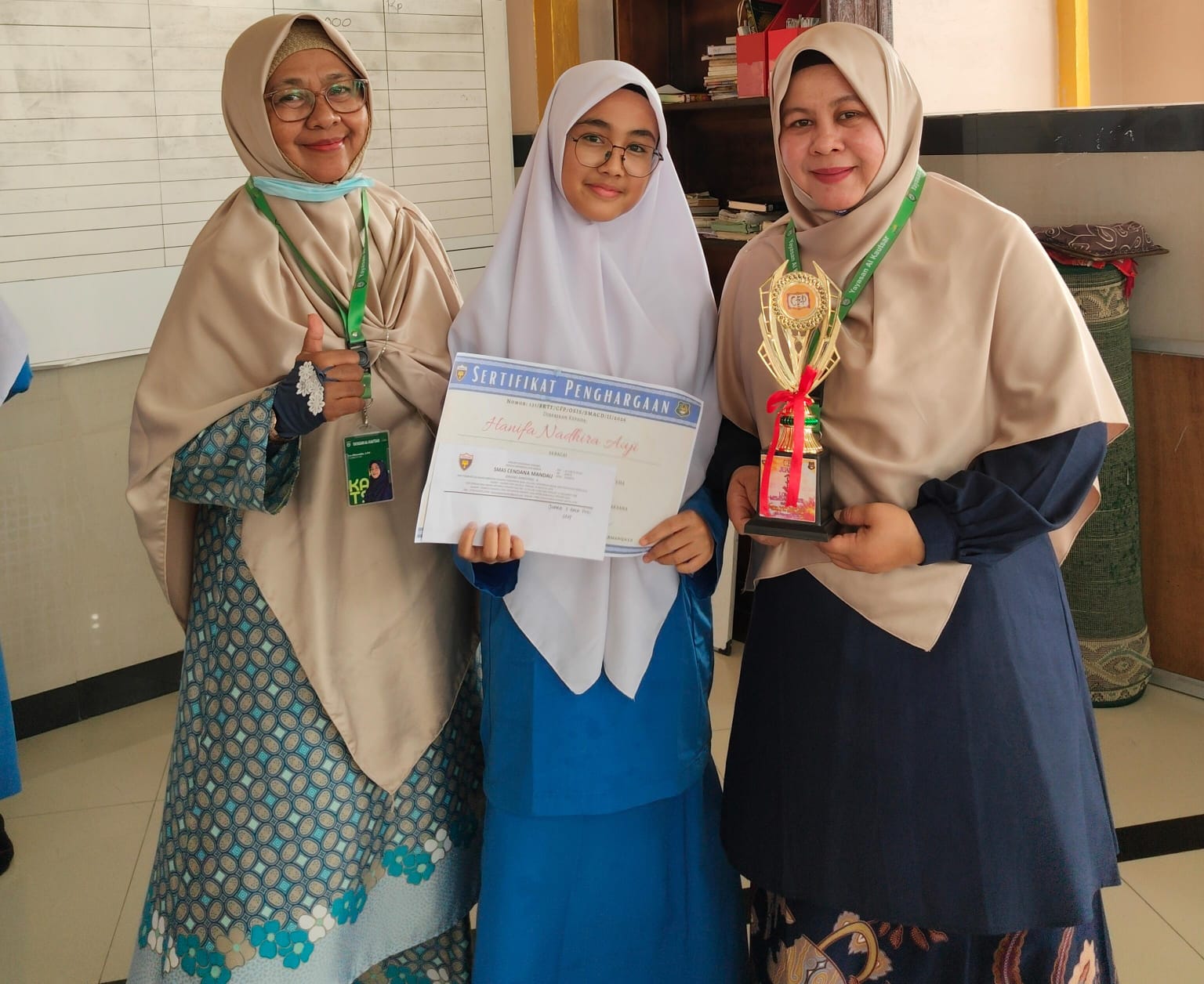 Hanifa Nadhira Auji dari SMP IT Al-Kautsar Raih Juara 3 Lomba Puisi pada Cendana Festival Project: Lantunan Puisi yang Menggema Menuju Prestasi