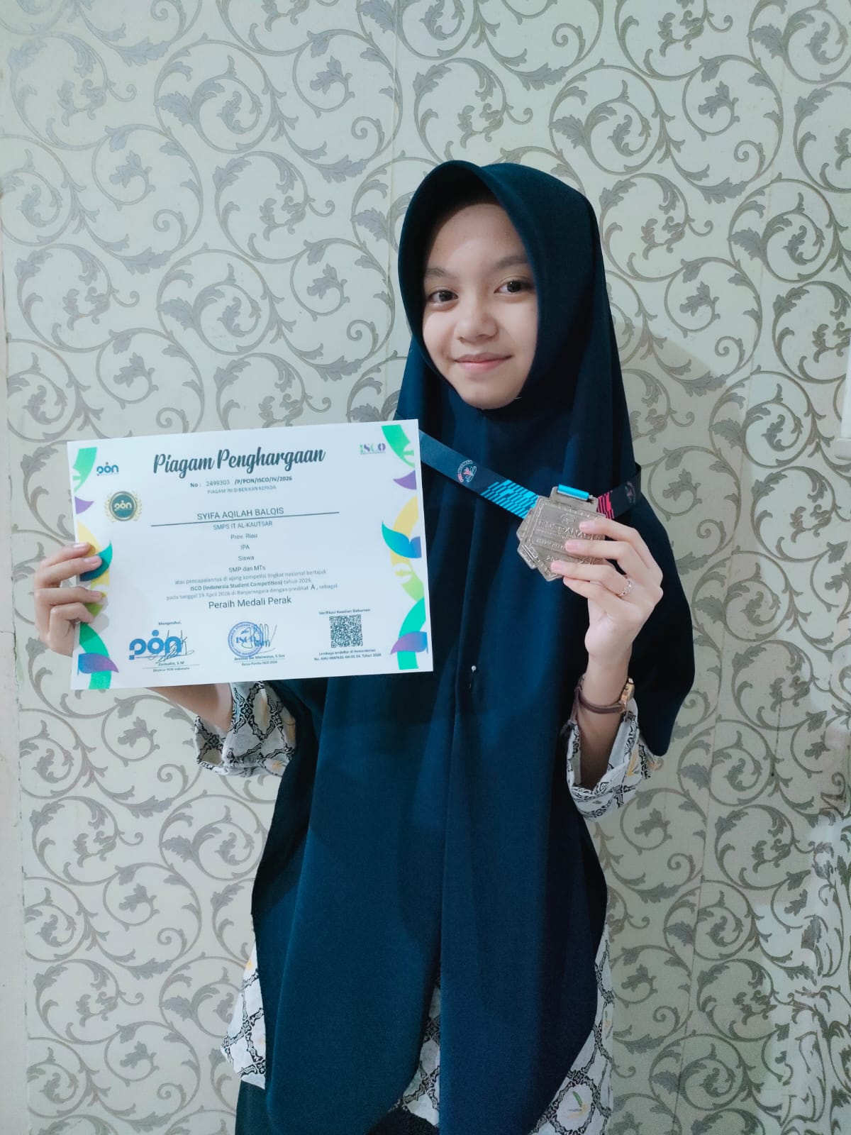 Syifa Aqilah Balqis, Murid SMP IT Al-Kautsar Raih Medali Perak ISCO 2026 Tingkat Nasional: Prestasi Membanggakan di Bidang IPA Syifa Aqilah Balqis, Murid SMP IT Al-Kautsar Raih Medali Perak ISCO 2026 Tingkat Nasional: Prestasi Membanggakan di Bidang IPA